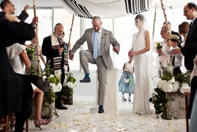 jewish wedding ritual breaking the glass